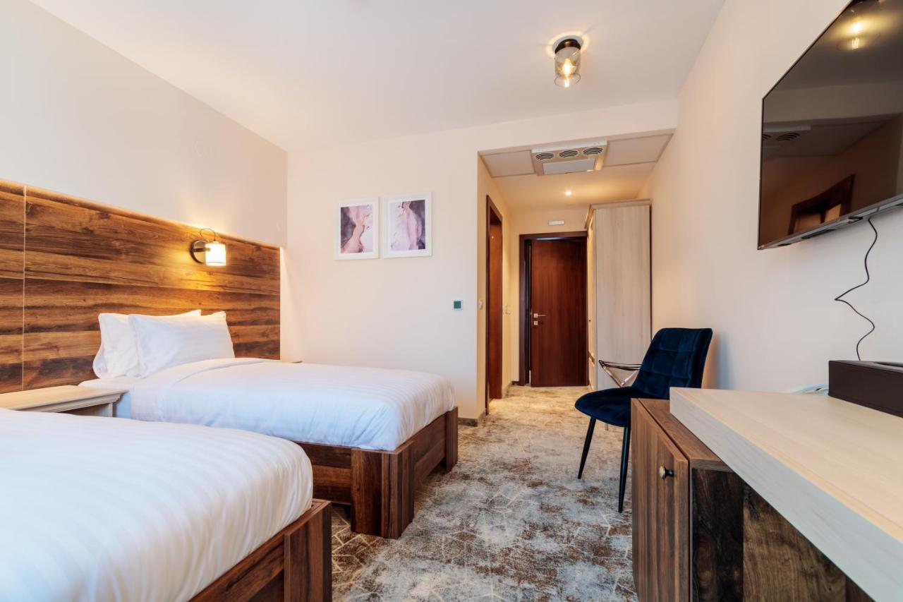 River Hotel & Spa Călimăneşti Eksteriør billede